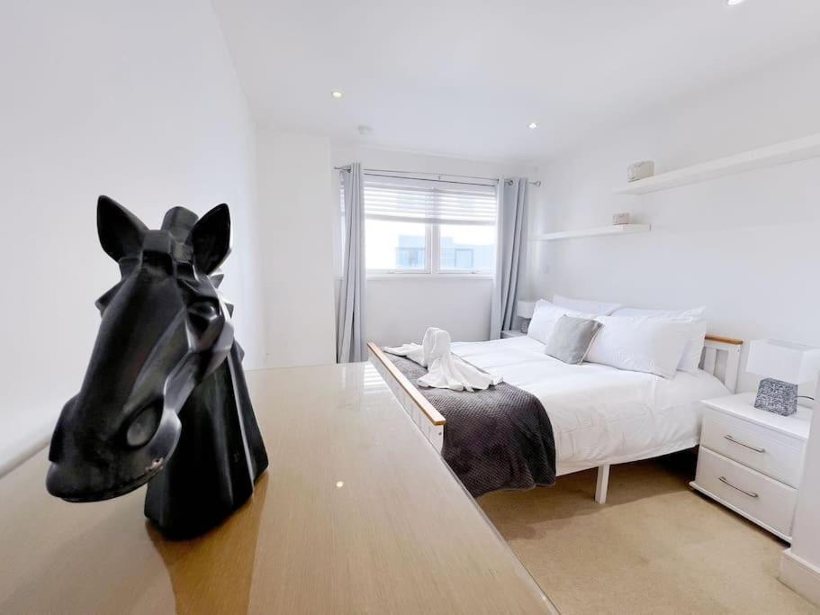 Stylish Seaview One-Bedroom Apt Swansea Exterior foto