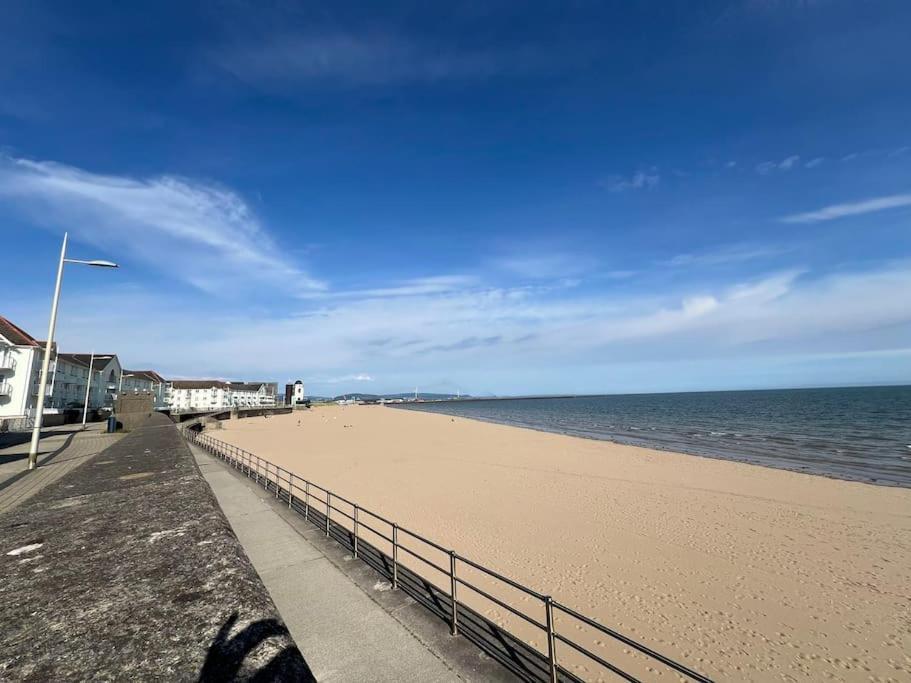 Stylish Seaview One-Bedroom Apt Swansea Exterior foto