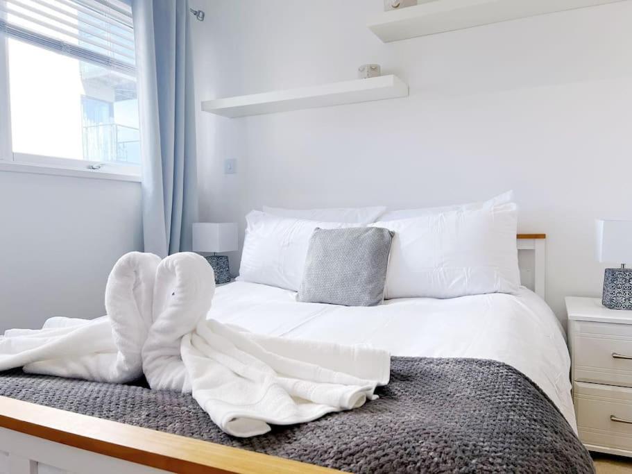 Stylish Seaview One-Bedroom Apt Swansea Exterior foto